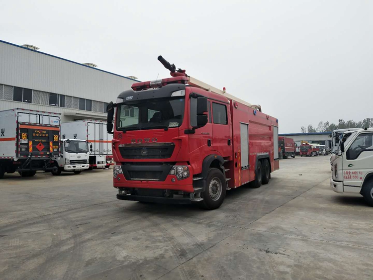 國六重汽豪沃18米舉高噴射消防車